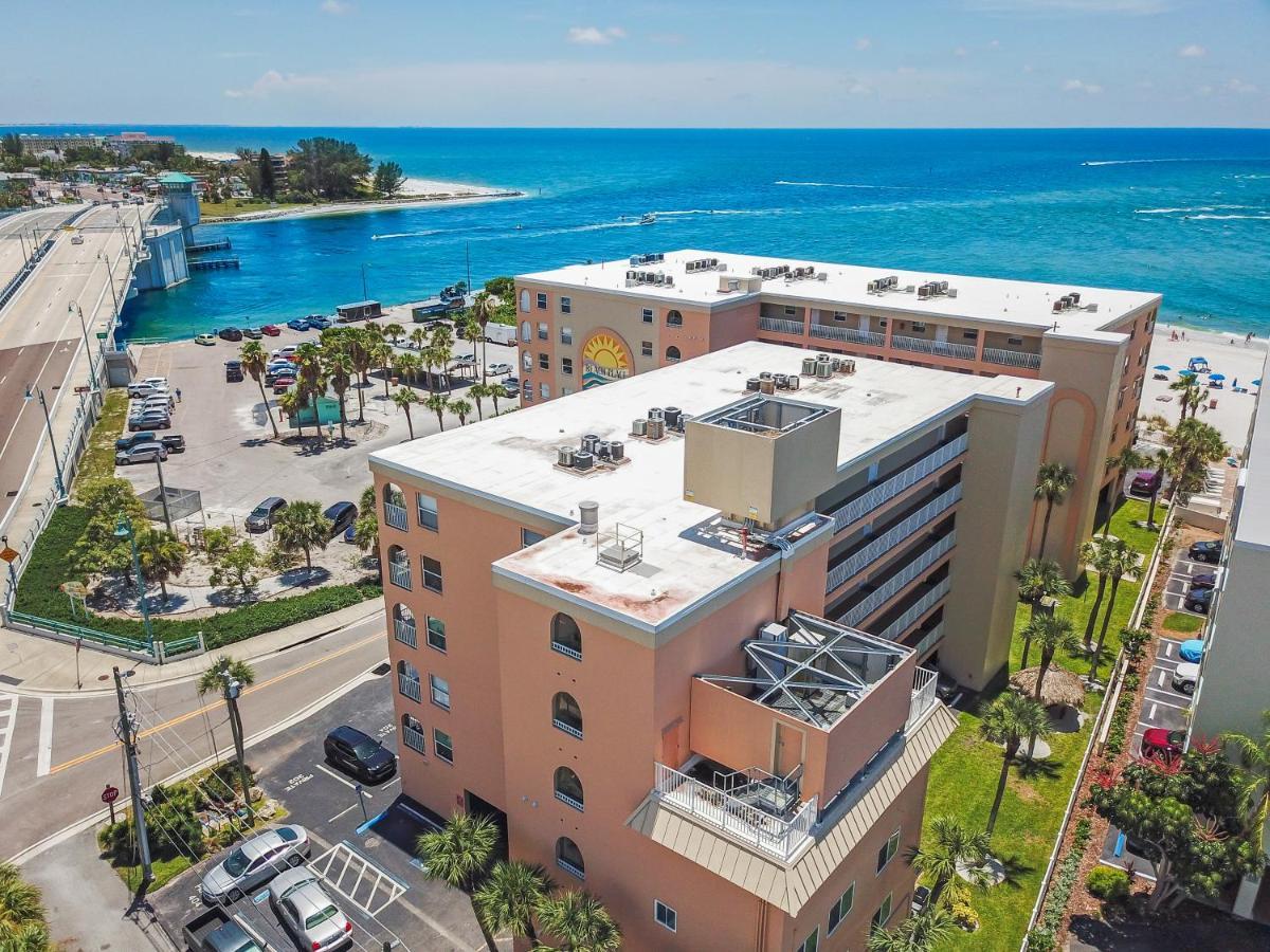 401 Beach Place Condos St. Pete Beach Zewnętrze zdjęcie